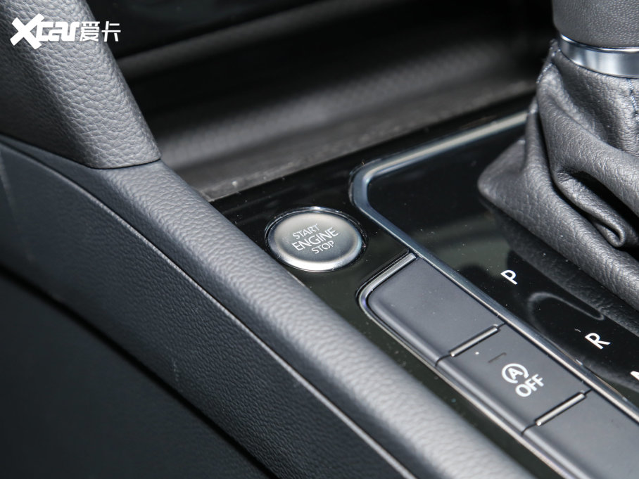 2023~v 200fvo 330TSI DSGA