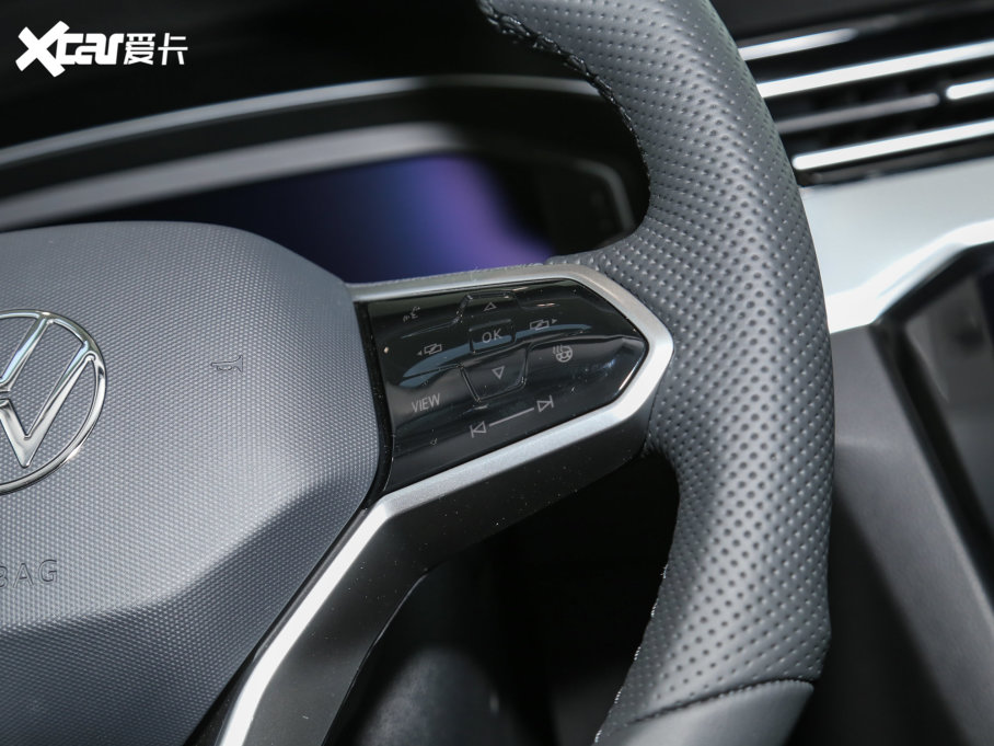 2023~v 200fvo 330TSI DSGA