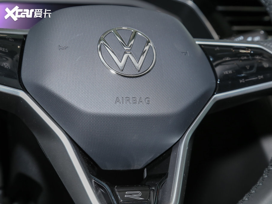 2023~v 200fvo 330TSI DSGA