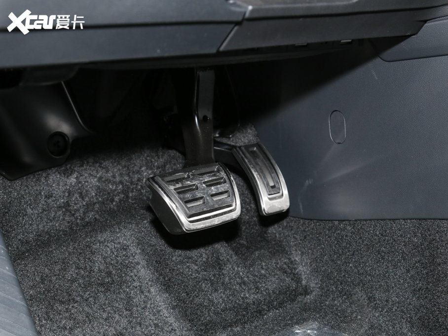 2023~v 200fvo 330TSI DSGA