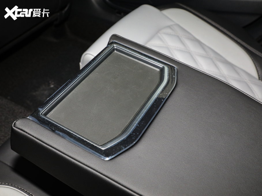 2023���~�v 200�f�v�o��� 330TSI DSG�I����