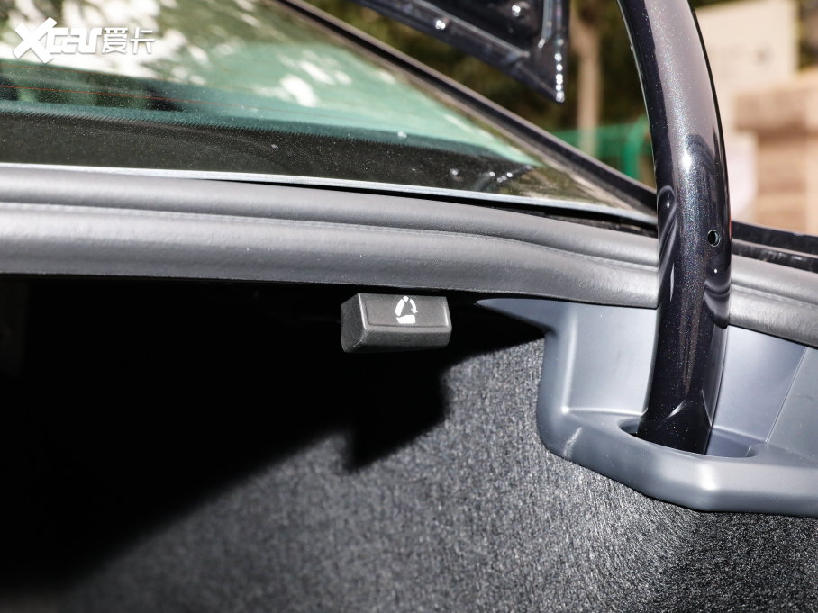 2023���~�v 200�f�v�o��� 330TSI DSG�I����