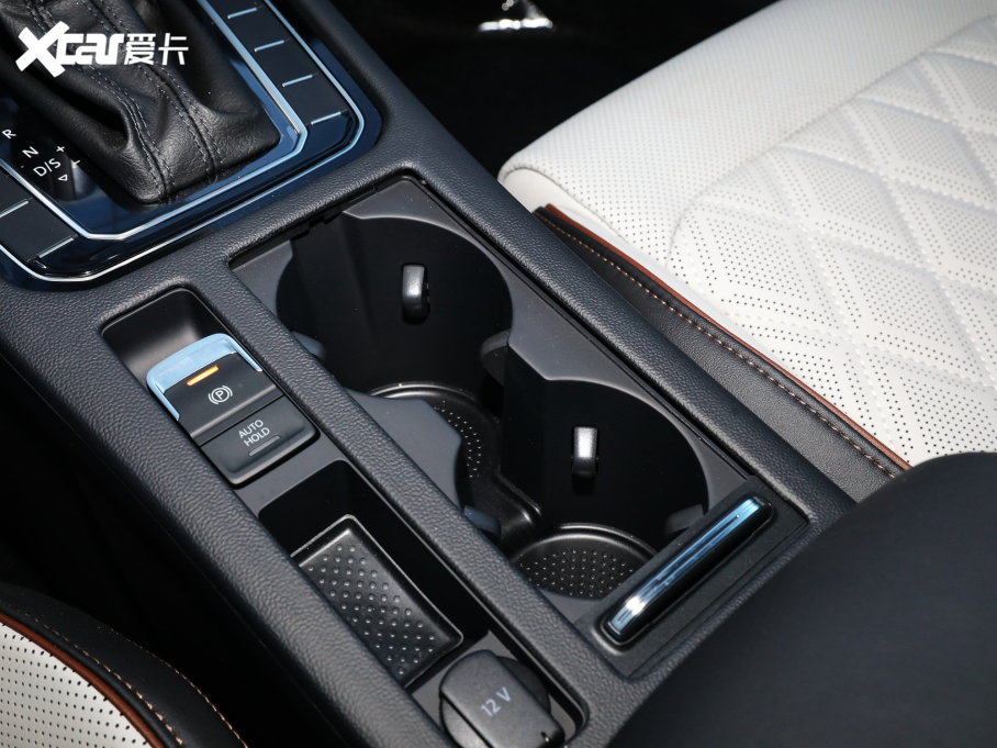 2023���~�v 200�f�v�o��� 380TSI DSG��Ş��