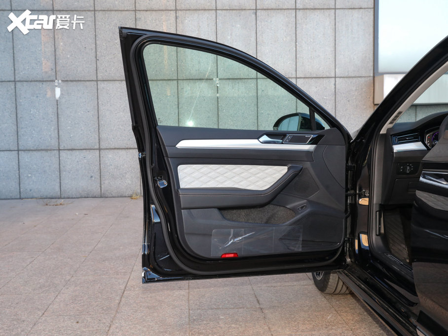 2023���~�v 200�f�v�o��� 380TSI DSG��Ş��