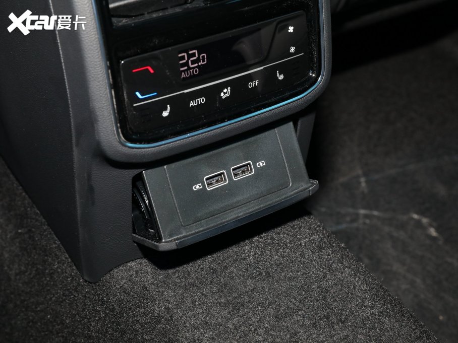 2023���~�v 200�f�v�o��� 380TSI DSG��Ş��