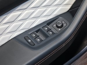 2023200fvo 380TSI DSGŞ {܇ƅ^	