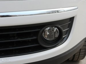2010款1.8T 自动冠军版 前雾灯