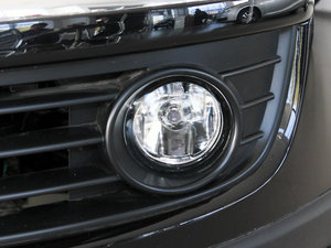 2010款1.8T 手动冠军版 前雾灯