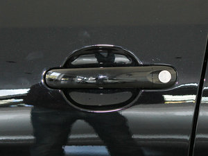 2010款1.8T 手动冠军版 主驾门拉手