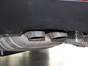 2010款1.8T 手动冠军版 排气管