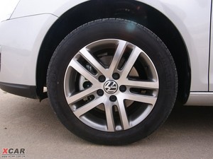 2010款1.4T 自动技术版 轮圈