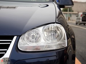 2010款1.4T 手动豪华版 大灯