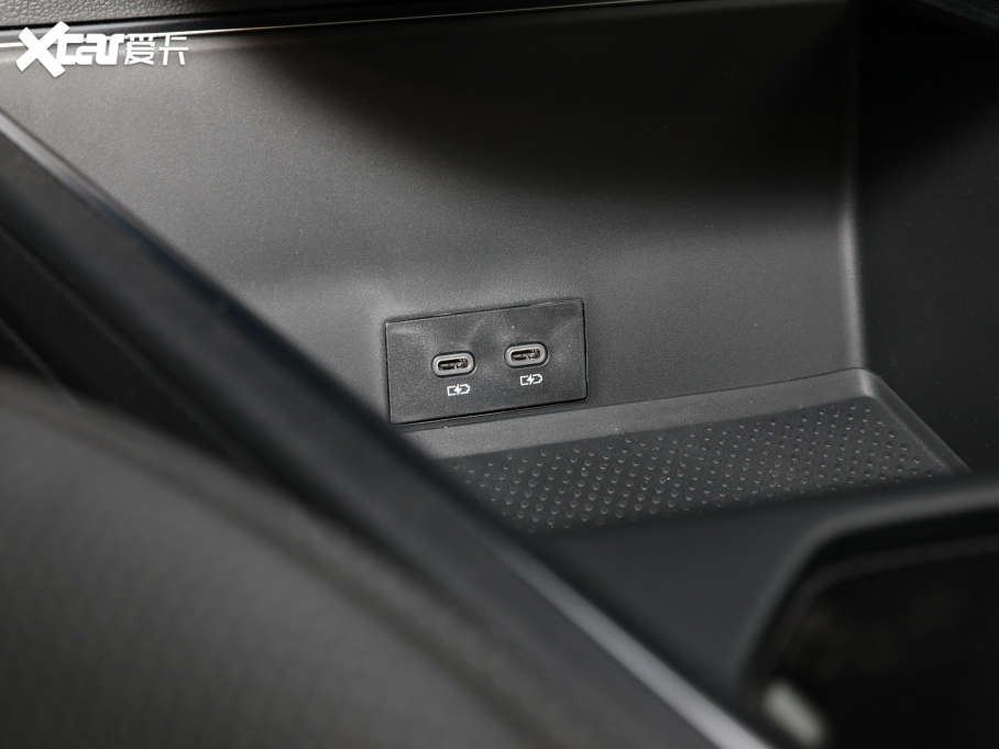 2023 Ŀ 380TSI (q)AѾPro 7