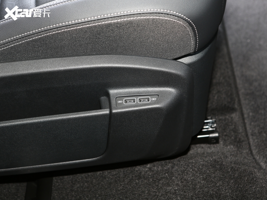 2023 Ŀ 380TSI (q)AѾPro 6