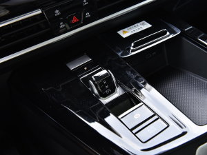 2023款380TSI 四驱豪华佳境版Pro 换挡杆