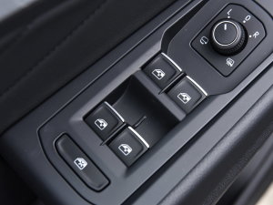 2023380TSI (q)AѾPro п؅^(q)