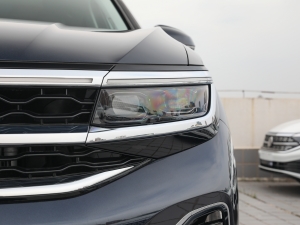 2023Ŀ 380TSI AѾPro 7 ^