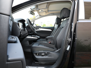 2023Ŀ 380TSI Şپ 7 ǰſg