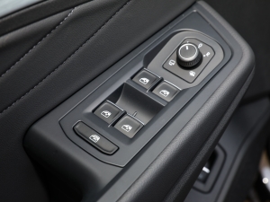 2023Ŀ 380TSI Şپ 7 {܇ƅ^	