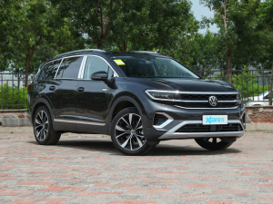 2023款改款 530TSI 四驱旗舰胜境版Pro 6座 右前45度