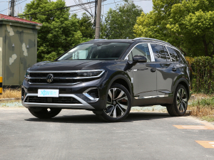 2023款改款 380TSI 四驱豪华佳境版Pro 6座 左前45度