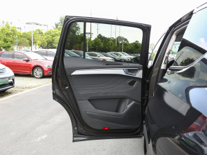 2023Ŀ 380TSI (q)AѾPro 6 ܇T