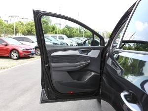 2023Ŀ 380TSI (q)AѾPro 6 {λ܇T