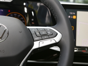 2023Ŀ 380TSI AѾPro 6 п؅^