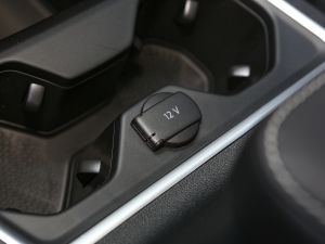 2023Ŀ 380TSI AѾPro 6 п؅^