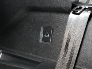 2023Ŀ 380TSI (q)AѾPro 6 п؅^(q)