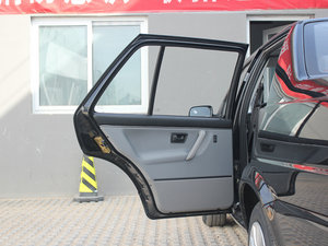 2010款1.6L 伙伴 左后车门
