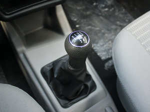 2010款1.6L 伙伴 换挡杆