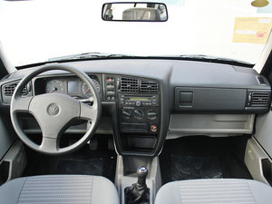2010款1.6L 伙伴 内饰全景
