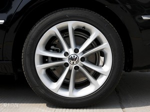 2010款2.0T 至尊版 轮圈