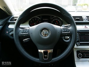 2010款2.0T 至尊版 方向盘