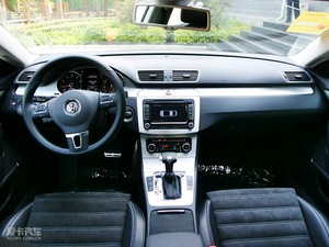 2010款2.0T 至尊版 内饰全景