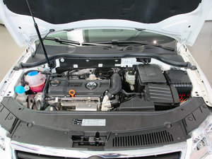 2011款1.4T DSG精英版 发动机