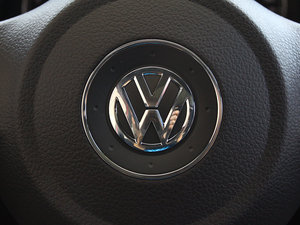 20111.4T DSG Sportline п؅^