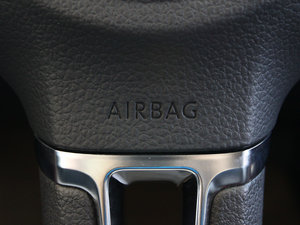 20111.4T DSG Sportline п؅^