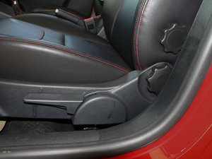 20111.4T DSG Sportline {{