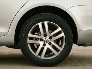 2011款1.6L 手动舒适版 细节外观