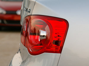 2011款1.6L 手动舒适版 细节外观