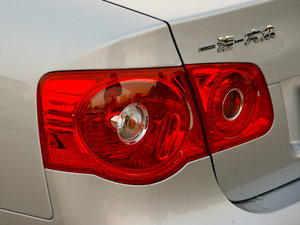 2011款1.6L 手动舒适版 细节外观