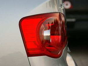 2011款1.6L 手动舒适版 细节外观