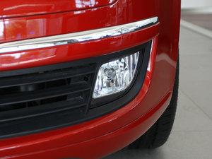 2011款1.4T 手动豪华版 前雾灯