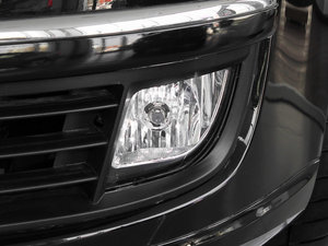 2011款1.8T 手动冠军版 前雾灯