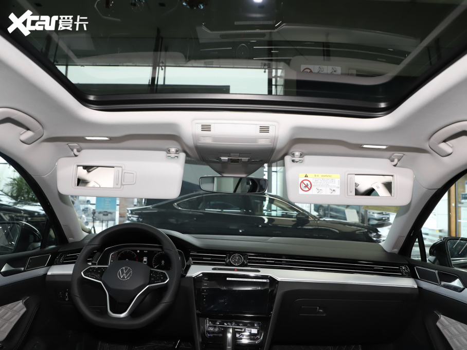 2025���~�v 200�f�v������ 330TSIDSG���A��