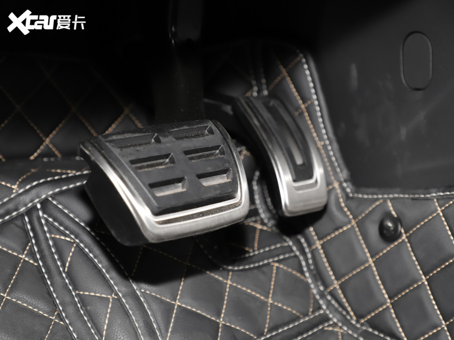 2025���~�v 200�f�v������ 330TSIDSG���A��