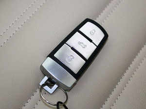 2011款1.8T 尊贵版 车钥匙