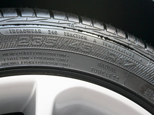 2011款1.8T 尊贵版 细节外观
